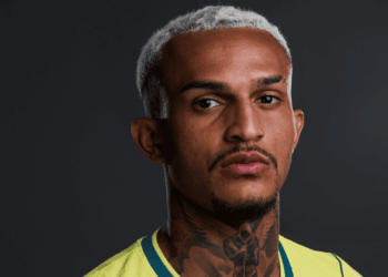 Wesley usou as redes sociais para se manifestar após ser cortado da Seleção Brasileira para a Copa do Mundo.