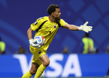 Sele&ccedil;&atilde;o espanhola esbarra em Vozinha e n&atilde;o consegue balan&ccedil;ar as redes na primeira etapa