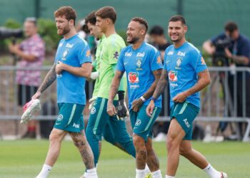 Brasil realiza &uacute;ltimo treino antes do jogo contra o Jap&atilde;o
