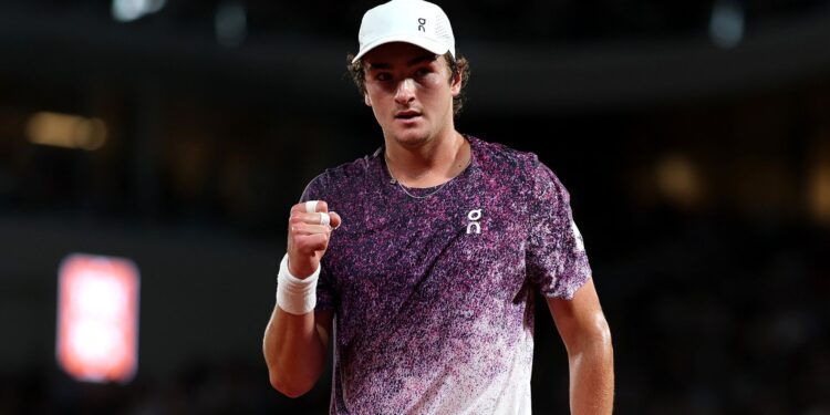 João Fonseca segue vivo em Roland Garros e já conhece seu caminho até uma possível final em Paris