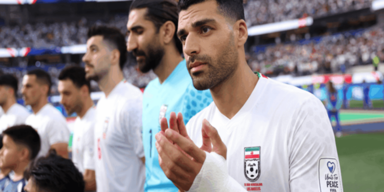 Após empate na Copa, Iranianos deixam carta escrita no vestiário em Los Angeles
