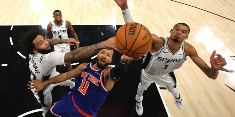 Lance do jogo entre Spurs e Knicks