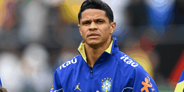 Douglas Santos pregou destacou a força física da seleção caribenha e alertou para os riscos de qualquer tipo de soberba por parte do Brasil.