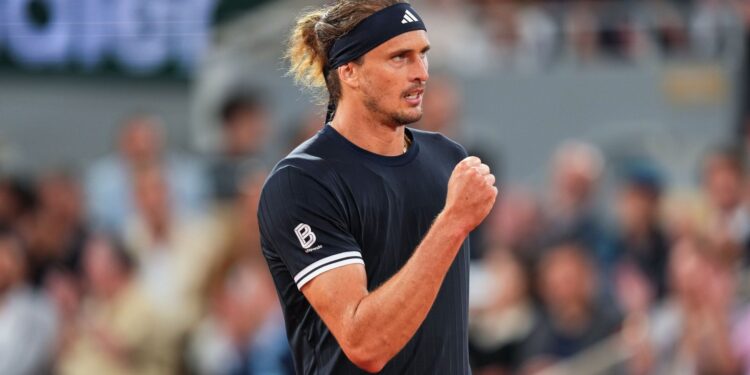 Zverev celebra classificação à semifinal de Roland Garros