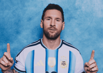 Argentina enfrenta a Arg&eacute;lia pela primeira rodada do Grupo J do Mundial. A partida ter&aacute; transmiss&atilde;o ao vivo pela Caz&eacute;TV &agrave;s 22h (de Bras&iacute;lia).