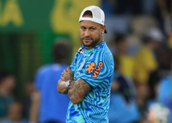 Neymar segue em recuperação e trabalha para estar à disposição do Brasil na Copa do Mundo