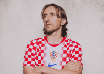 Inglaterra e Cro&aacute;cia se enfrentam &agrave;s 17h (de Bras&iacute;lia). A partida ter&aacute; transmiss&atilde;o ao vivo da Globo, sportv, ge tv, SBT, N Sports e Caz&eacute;TV.
