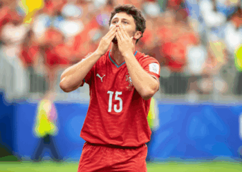 João Neves entrou para a história da Copa do Mundo 2026 ao marcar o primeiro gol de Portugal no torneio contra a RD Congo.