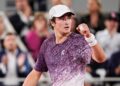 Jo&atilde;o Fonseca celebra campanha em Roland Garros