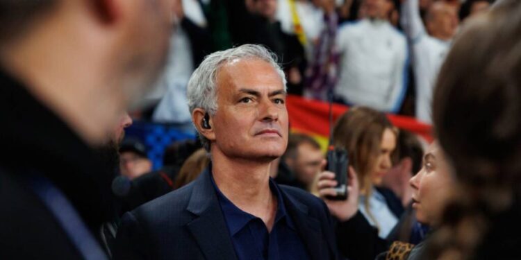 O “Novo” Mourinho: a evolução tática do técnico para apagar o incêndio no Real Madrid