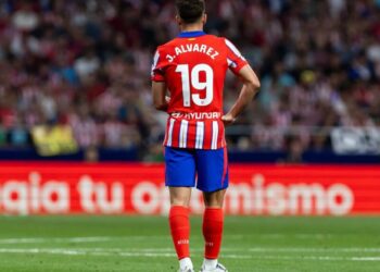 Venda encaminhada? Relembre novela protagonizada pelo Atl&eacute;tico por Juli&aacute;n &Aacute;lvarez