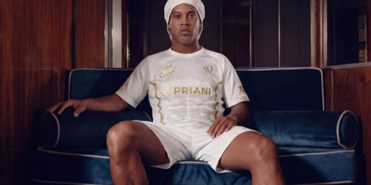Entenda o planejamento de Ronaldinho Gaúcho para retorno ao futebol profissional