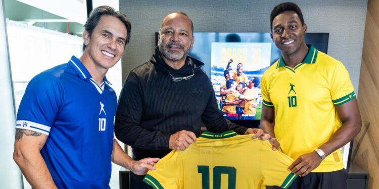 Lucas Agrícola, responsável por interpretar Pelé na nova série sobre a Copa do Mundo de 1970, participou de um encontro com o pai de Neymar.