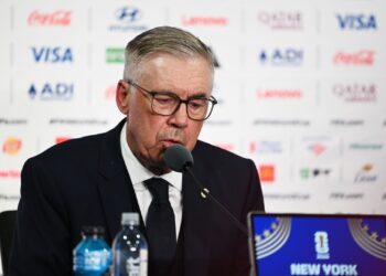 Ancelotti estava bastante irritado na coletiva