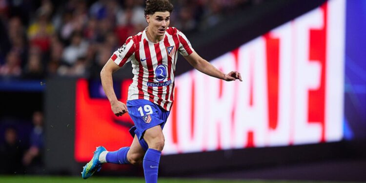 Julián Álvarez em jogo do Atlético de Madrid