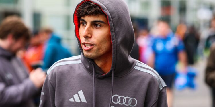 Bortoleto com blusa da Audi