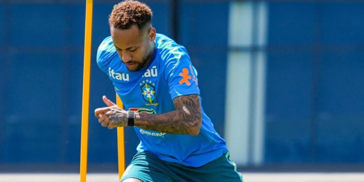 Neymar em treino do Brasil