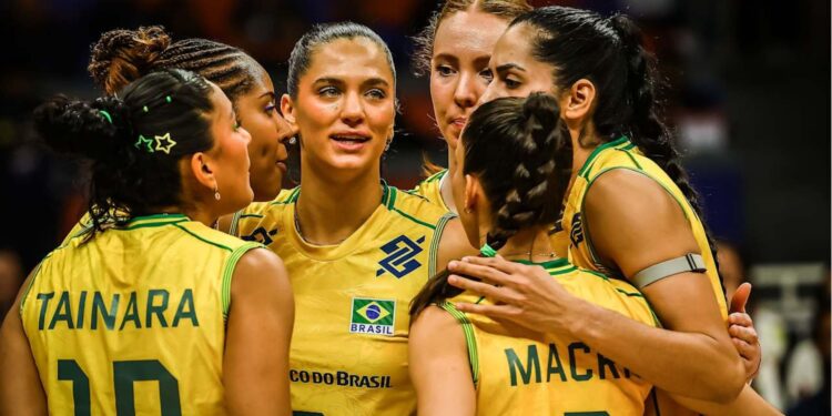 Brasil em ação contra a Bulgária na VNL