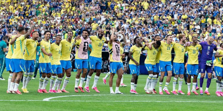 Jogadores do Brasil após classificação contra o Japão