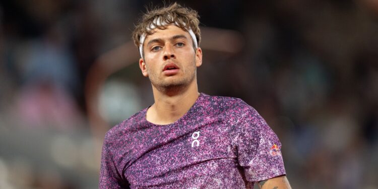 Cobolli vai enfrentar Zverev na grande final