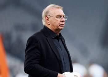 Foto de Osmar St&aacute;bile, atual presidente do Corinthians