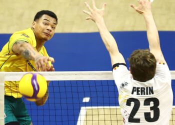 Lance do jogo entre Brasil e Bélgica