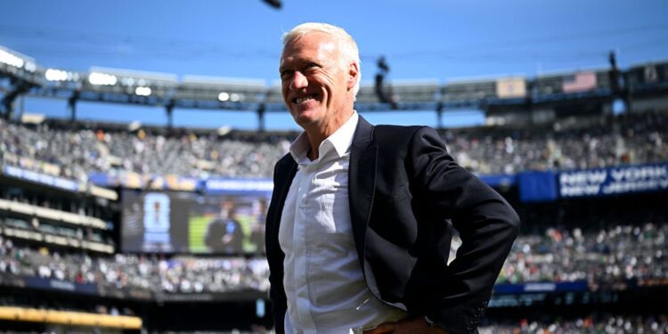 Deschamps em jogo da França contra Senegal
