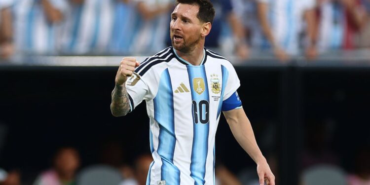 Messi comemorando gol da Argentina