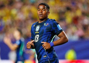 Endrick em jogo da Sele&ccedil;&atilde;o Brasileira
