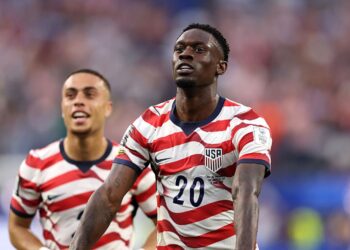 Jogadores dos Estados Unidos comemorando