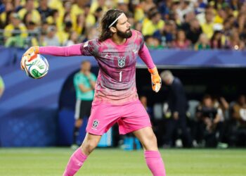 Alisson em jogo do Brasil