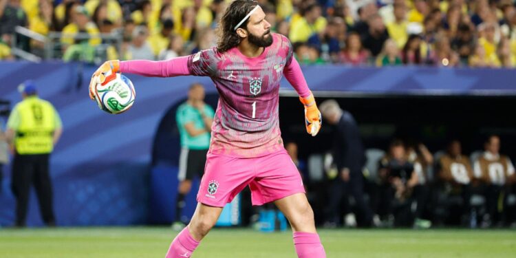 Alisson em jogo do Brasil