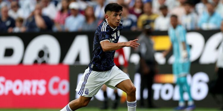 Thiago Almada entra na mira do Flamengo