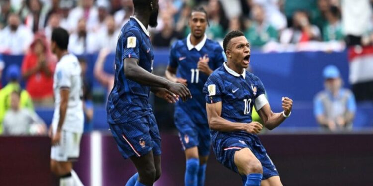 França x Iraque se torna a partida mais longa da história das Copas do Mundo