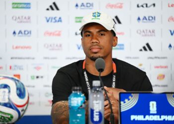 Gabriel Magalhães durante entrevista coletiva