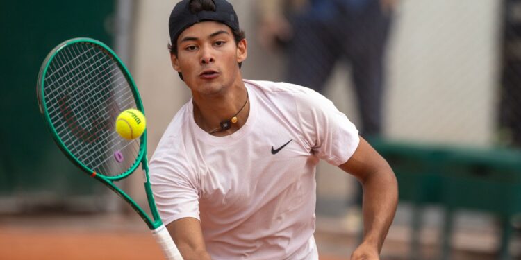 Guto Miguel em ação em Roland Garros