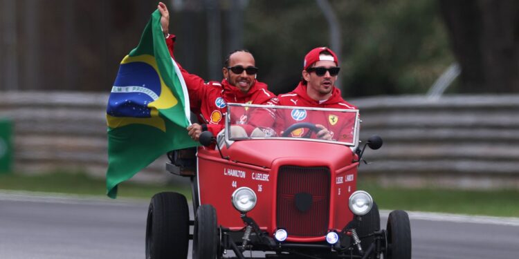 Hamilton declara torcida pelo Brasil na Copa: "Sempre foi minha seleção favorita"