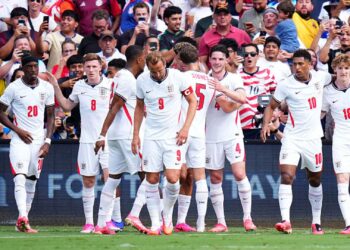 Jogadores da Inglaterra comemorando