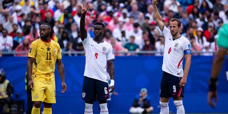 Lance do jogo entre Inglaterra e Gana
