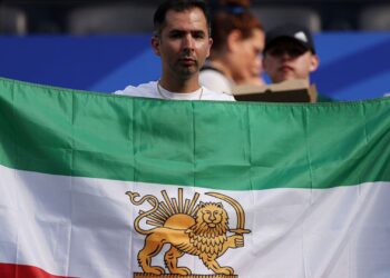 Iranianos protestam em Los Angeles