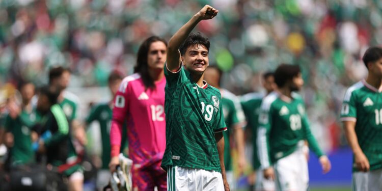 Gilberto Mora em jogo do México