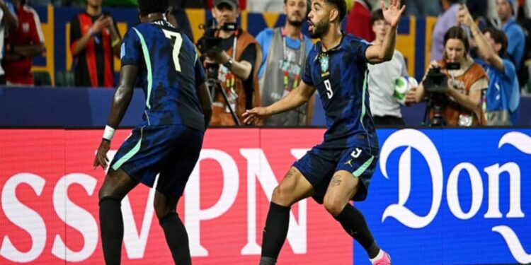Brasil emplaca 3 jogadores no Top 50 da fase de grupos da Copa; veja quem