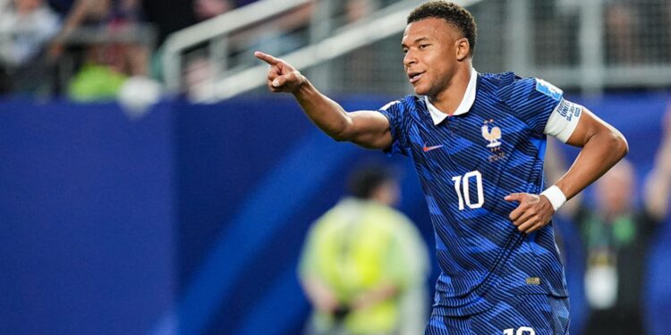 Mbappé em jogo da França