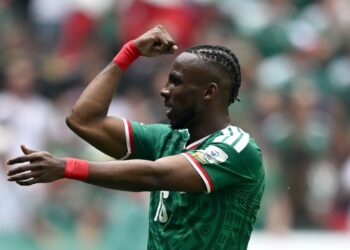 Julián Quiñones foi o destaque da partida de estreia do México