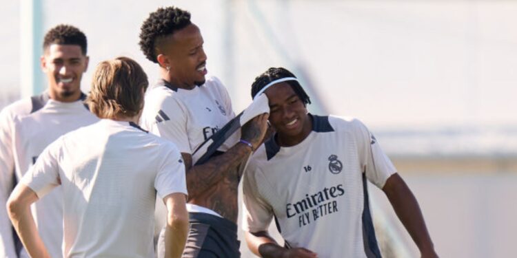 Militão e Endrick em treino do Real Madrid