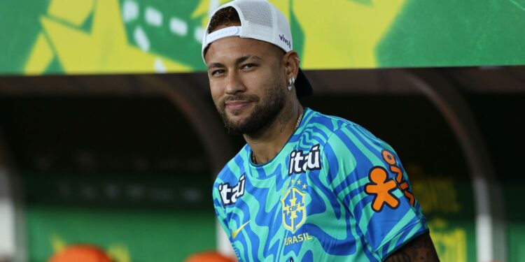 Neymar vive expectativa por estreia na Copa