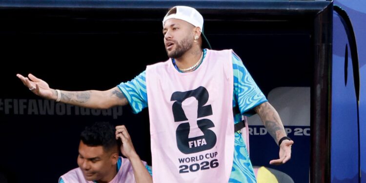 Neymar no banco em estreia do Brasil na Copa do Mundo