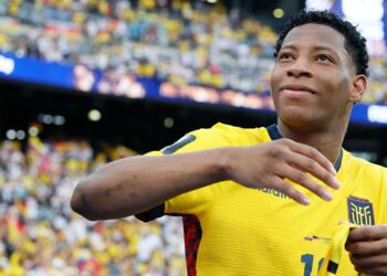 Gonzalo Plata em jogo do Equador