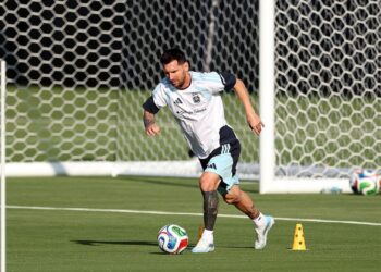 Messi durante treino da sele&ccedil;&atilde;o argentina