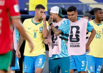 Jogadores do Brasil após empate com Marrocos